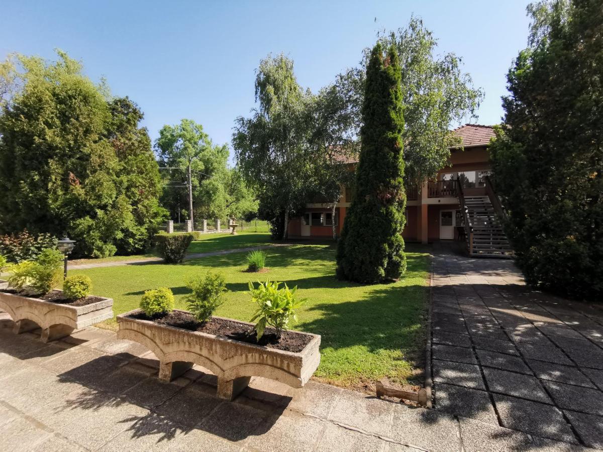 Laguna Panzio Gárdony Extérieur photo